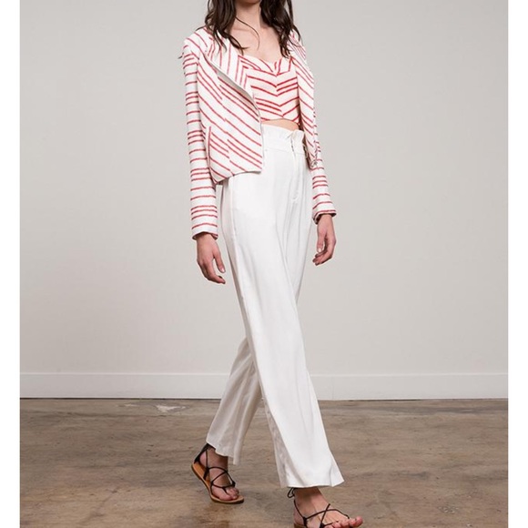 Navy Wide Leg Cropped Pant - Picture 15 of 15